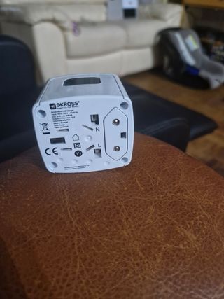 Adaptador USB Viaje Universal SKROSS