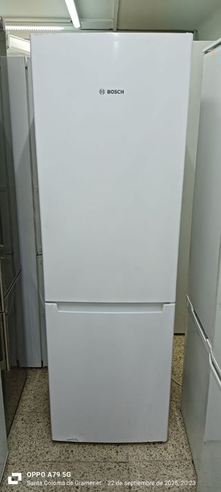 NEVERA COMBI BOSCH NO FROST ENERGÍA A+