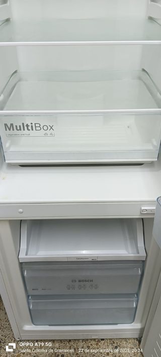 NEVERA COMBI BOSCH NO FROST ENERGÍA A+