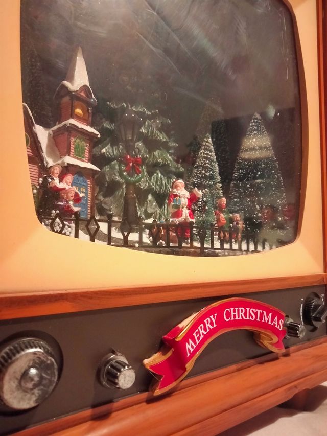 Televisor Navideño con Música y Luces