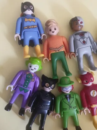 Muñecos Playmobil DC Comics
Huevo Kinder sorpresa