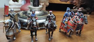 Lotto 26 soldatini piombo a cavallo