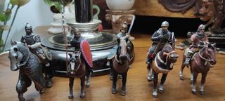 Lotto 26 soldatini piombo a cavallo