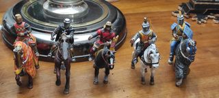 Lotto 26 soldatini piombo a cavallo
