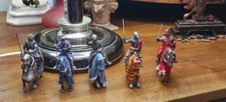 Lotto 26 soldatini piombo a cavallo