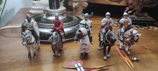 Lotto 26 soldatini piombo a cavallo