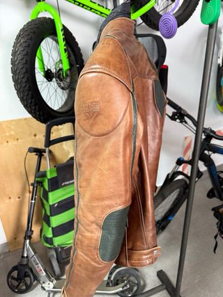 Chaqueta de moto de cuero marrón talla L