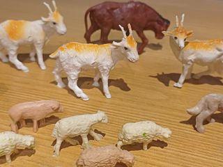 Lote B, de 24 animales Belén/Pesebre de 1 a 3,5 cm