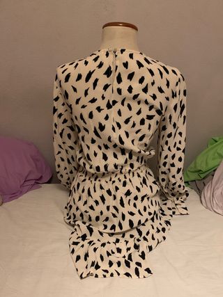 Vestido estampado beige y negro