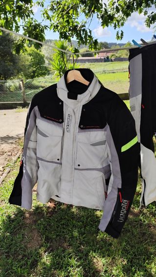 Chaqueta y pantalón alpinestars 