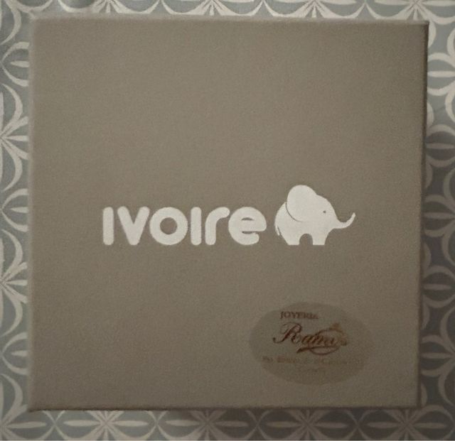 Cadena Mamá con Corazón Ivoire Plata