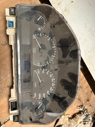 Cuadro instrumentos Land Rover 98