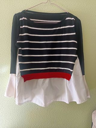 Jersey de rayas con detalle rojo y blanco