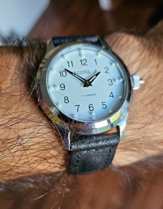 Reloj Vostok Braille Blanco y Negro