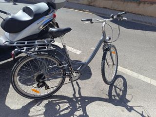 Bicicleta gris