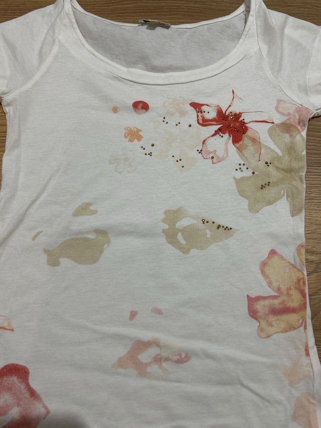 Camiseta Massimo Dutti floral blanca