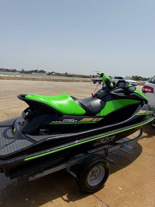 Moto de agua Kawasaki STX 160X