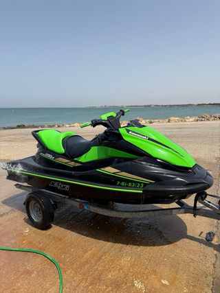 Moto de agua Kawasaki STX 160X