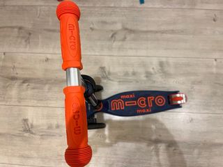 Patinete Micro Maxi LED Azul y Rojo