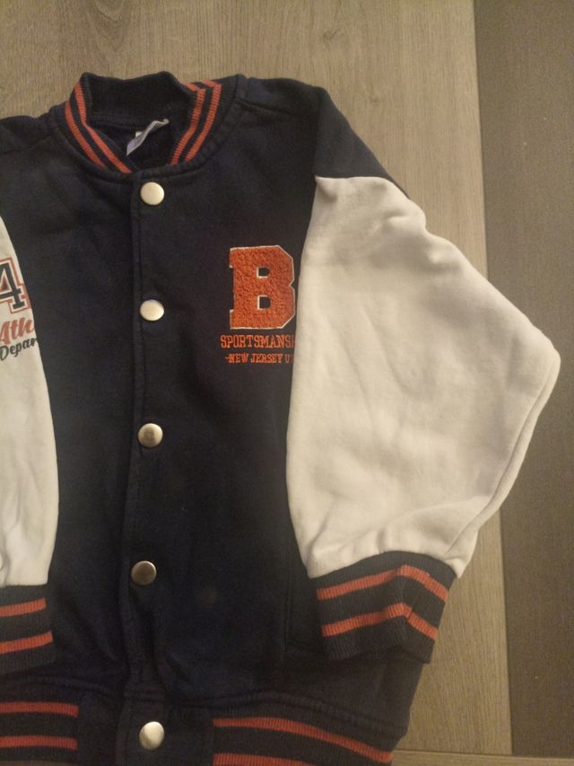 Chaqueta deportiva niño talla 36 M