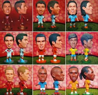 Figuras de Lahm, Pogba Iniesta y Beckham Reservado