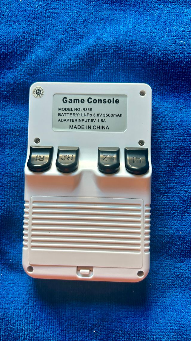 Consola Portátil R36S 