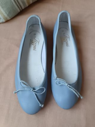 Manoletinas Tizzas Talla 39 celeste
