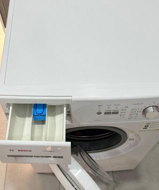 Lavadora Bosch de carga frontal de 8 kilos 