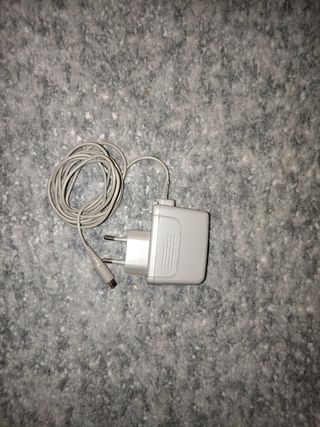 Nintendo 3DS Rosa + 4 Juegos + cargador original 