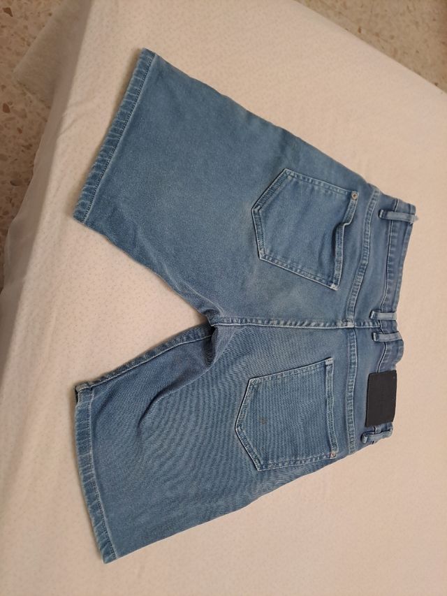 Pantalón vaquero corto azul