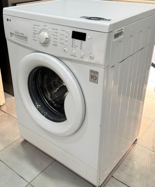 Lavadora LG Direct Drive 8kg de carga frontal 