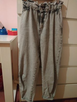 Pantalón vaquero mujer gris
