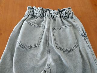 Pantalón vaquero mujer gris