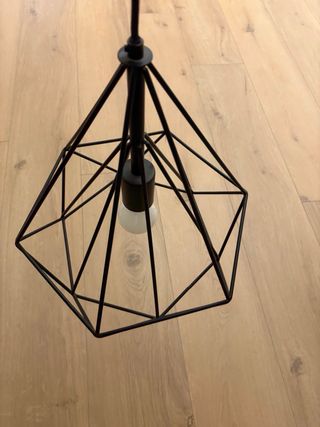 Lámpara de techo negra geométrica