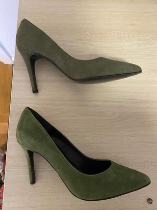 Zapatos de tacón verde ante