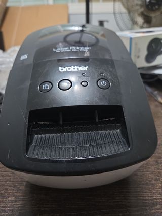 Impresora de etiquetas Brother QL-700