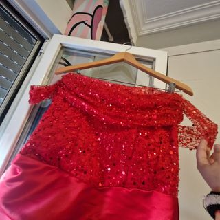 Vestido de fiesta rojo hecho a medida