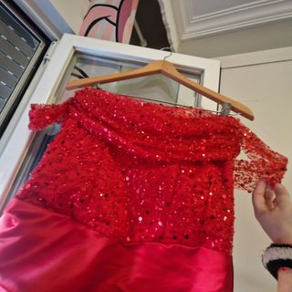 Vestido de fiesta rojo hecho a medida