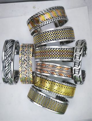 Pulseras y Brazaletes Artesanales