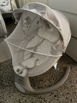 Mecedora bebé con mando y Bluetooth