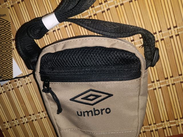 Bolsito y Cartera Umbro