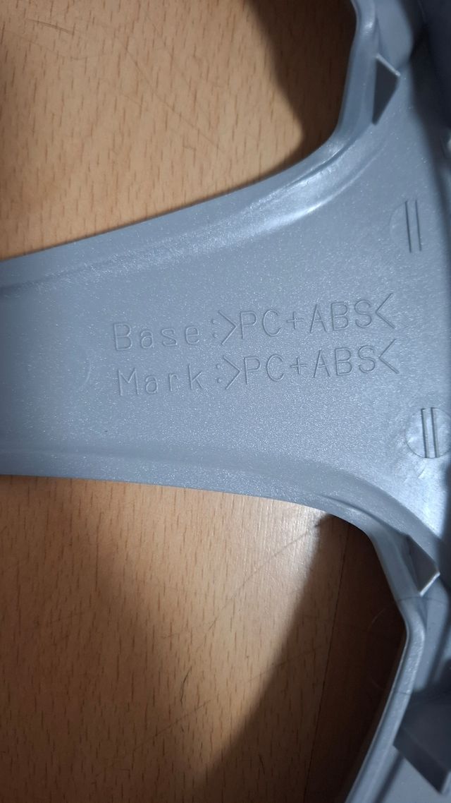 Tapacubos Toyota Plateados