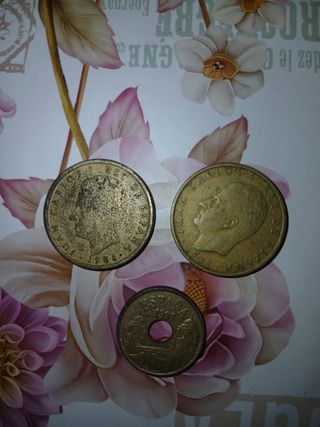 Monedas antiguas pesetas España una 83 otra 86 