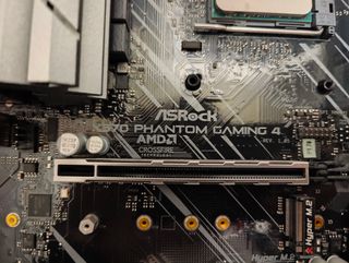Scheda Madre ASRock AM4 + CPU Ryzen + RAM XPG