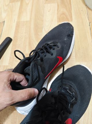 Botas de Running Nike Mujer Negras y Rojas