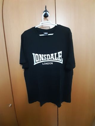 Camiseta Lonsdale Negra.