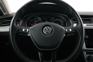 Volkswagen Passat 2.0 TDI Advance BlueMotion