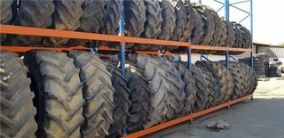 NEUMATICO 16.9/14R38
