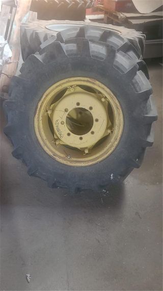 NEUMATICO 340/85R24