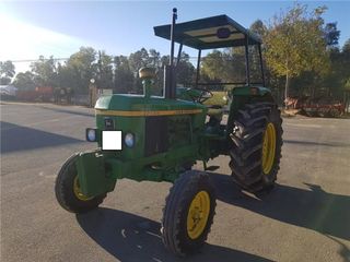 JOHN DEERE  2135 ST
